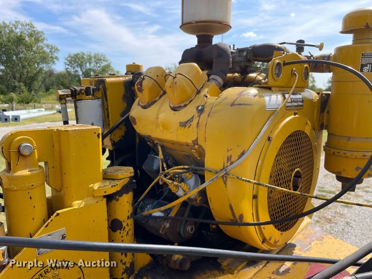 image for item LV9851 Vermeer 665  stump grinder