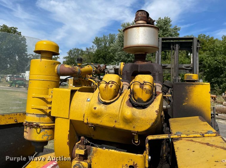 image for item LV9851 Vermeer 665  stump grinder