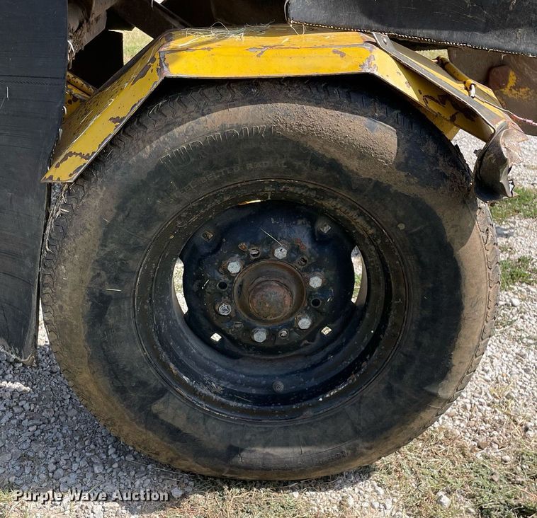 image for item LV9851 Vermeer 665  stump grinder