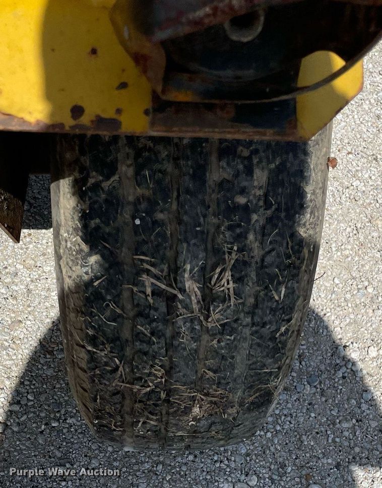 image for item LV9851 Vermeer 665  stump grinder