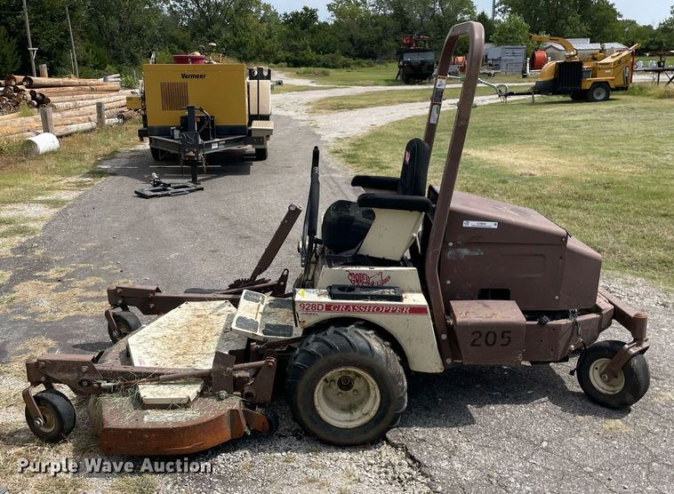 image for item LV9852 2006 Grasshopper 928  ZTR lawn mower