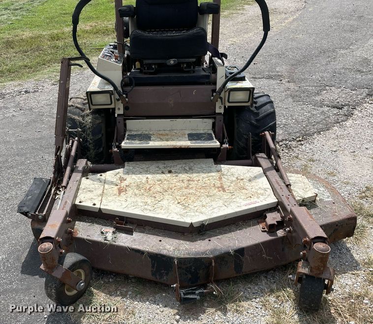 image for item LV9852 2006 Grasshopper 928  ZTR lawn mower