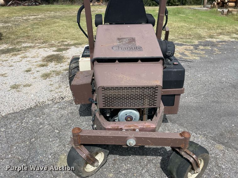 image for item LV9852 2006 Grasshopper 928  ZTR lawn mower