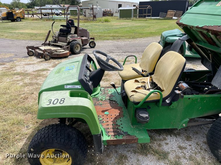 image for item LV9854 2007 John Deere Gator Turf  utility vehicle