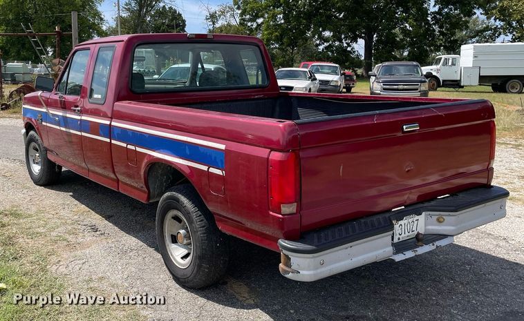image for item LV9855 1994 Ford F150 XL  SuperCab pickup truck