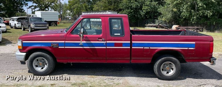 image for item LV9855 1994 Ford F150 XL  SuperCab pickup truck