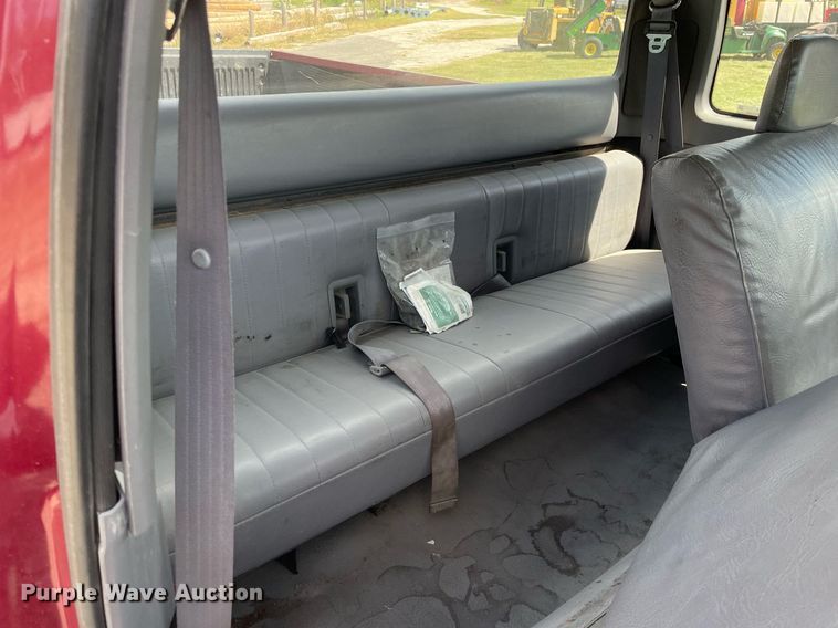 image for item LV9855 1994 Ford F150 XL  SuperCab pickup truck