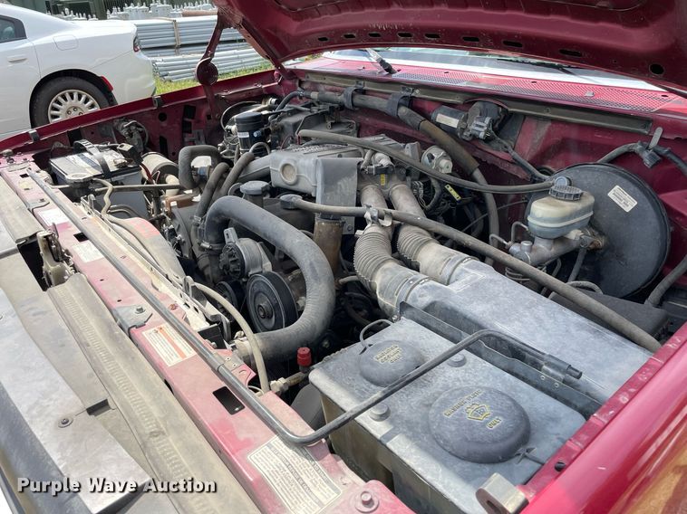 image for item LV9855 1994 Ford F150 XL  SuperCab pickup truck