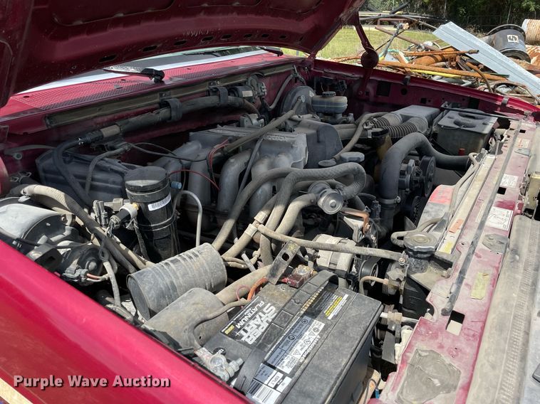 image for item LV9855 1994 Ford F150 XL  SuperCab pickup truck