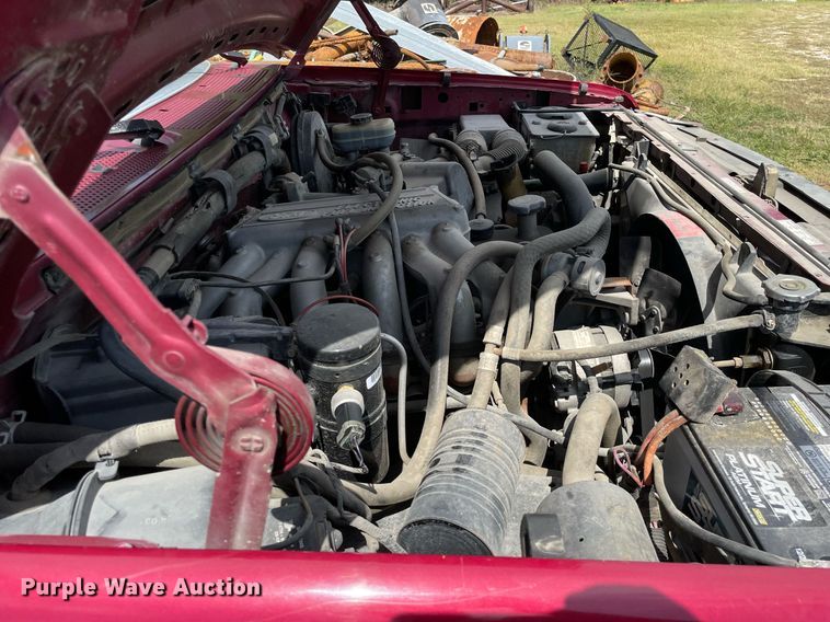 image for item LV9855 1994 Ford F150 XL  SuperCab pickup truck