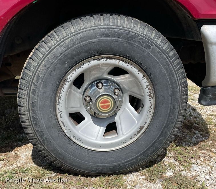 image for item LV9855 1994 Ford F150 XL  SuperCab pickup truck