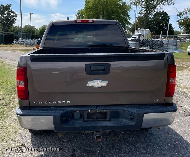 image for item LV9856 2007 Chevrolet Silverado 1500  Crew Cab pickup truck