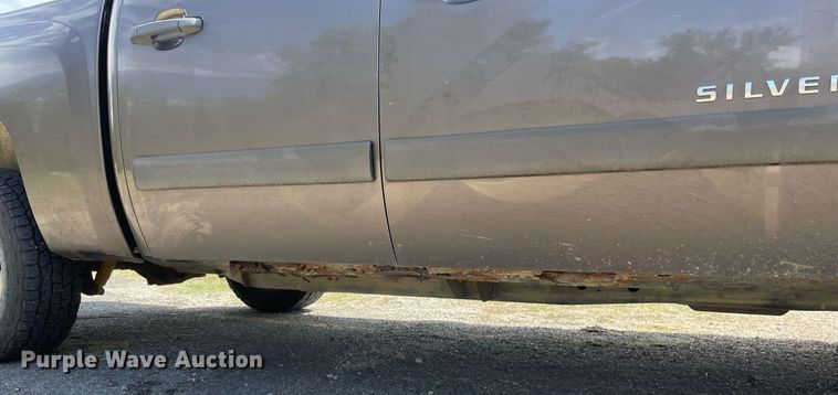 image for item LV9856 2007 Chevrolet Silverado 1500  Crew Cab pickup truck