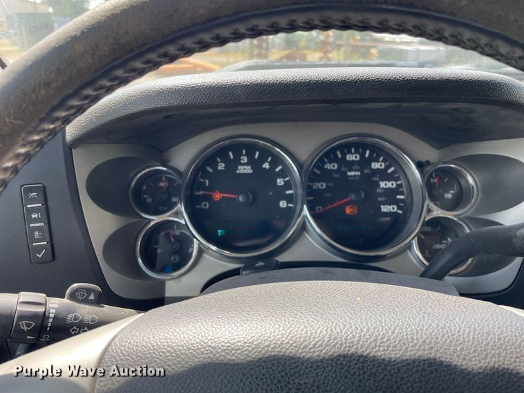 image for item LV9856 2007 Chevrolet Silverado 1500  Crew Cab pickup truck