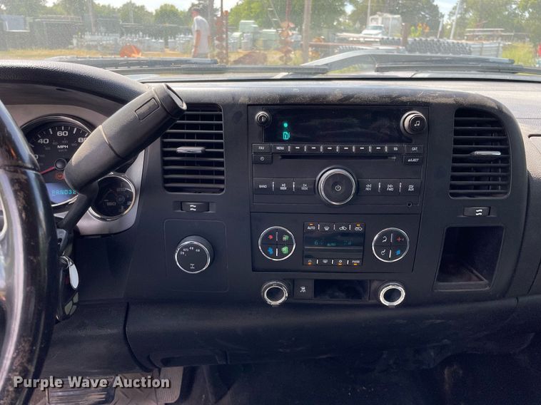 image for item LV9856 2007 Chevrolet Silverado 1500  Crew Cab pickup truck