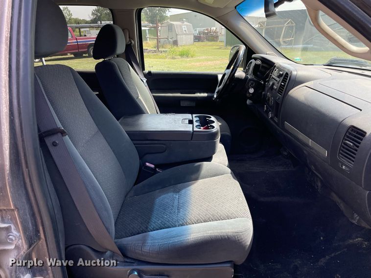 image for item LV9856 2007 Chevrolet Silverado 1500  Crew Cab pickup truck