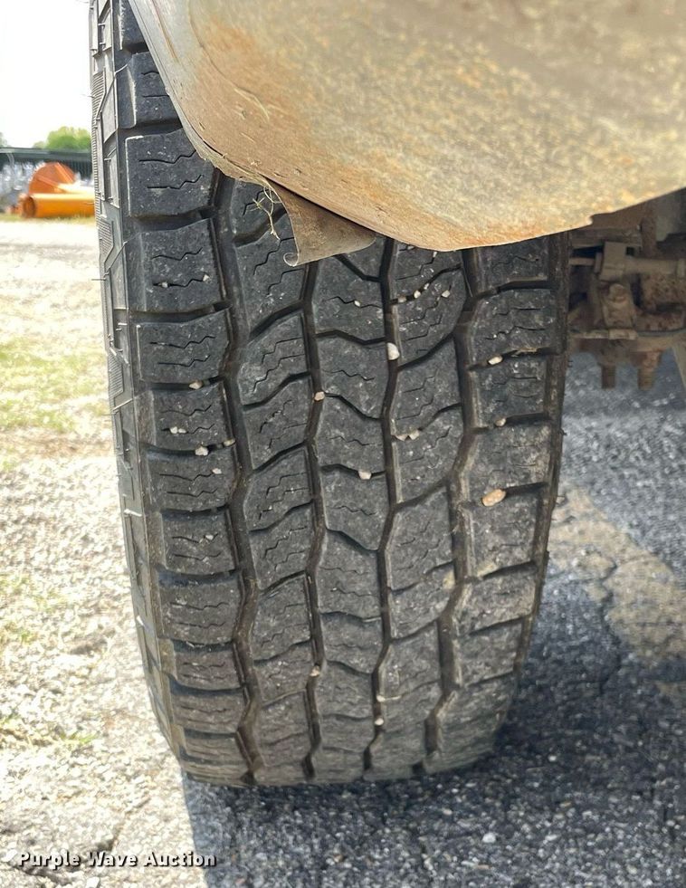 image for item LV9856 2007 Chevrolet Silverado 1500  Crew Cab pickup truck