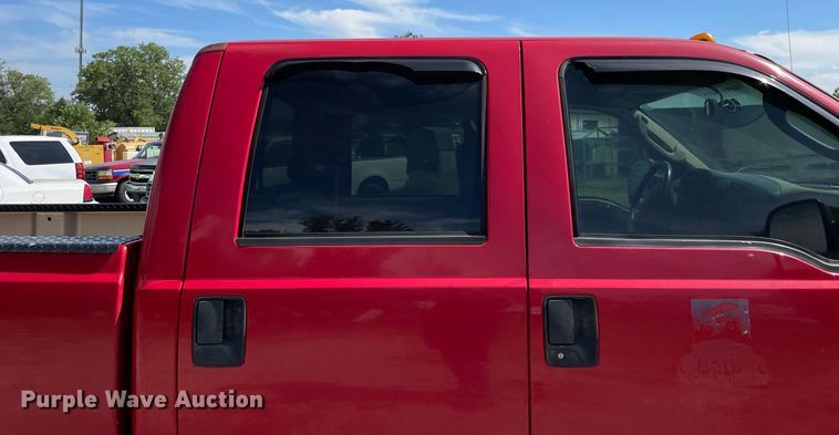 image for item LV9859 2005 Ford F350 Super Duty  Crew Cab pickup truck