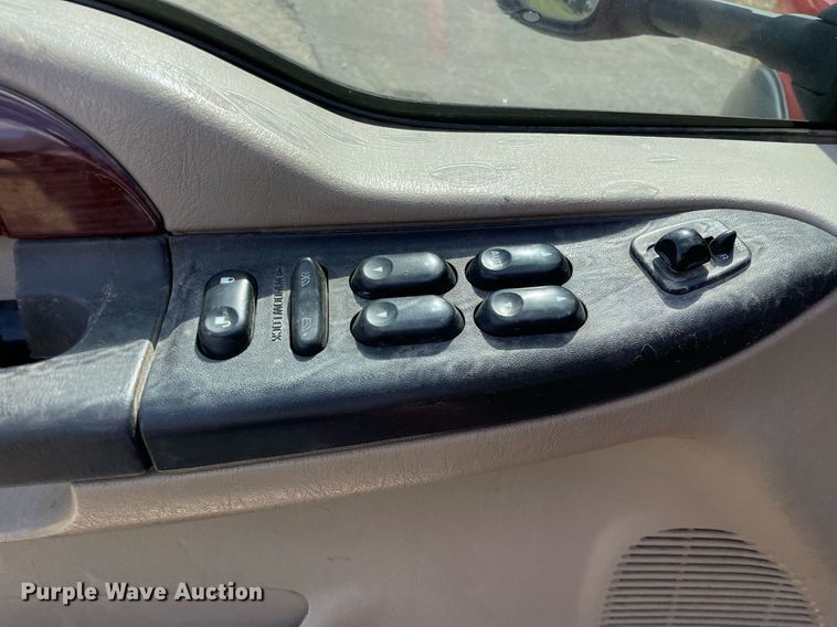 image for item LV9859 2005 Ford F350 Super Duty  Crew Cab pickup truck