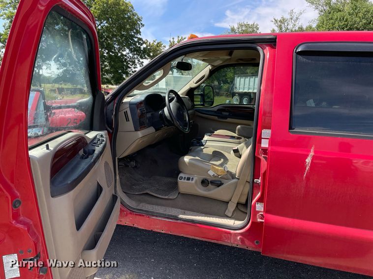 image for item LV9859 2005 Ford F350 Super Duty  Crew Cab pickup truck