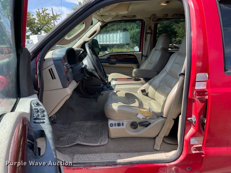 image for item LV9859 2005 Ford F350 Super Duty  Crew Cab pickup truck