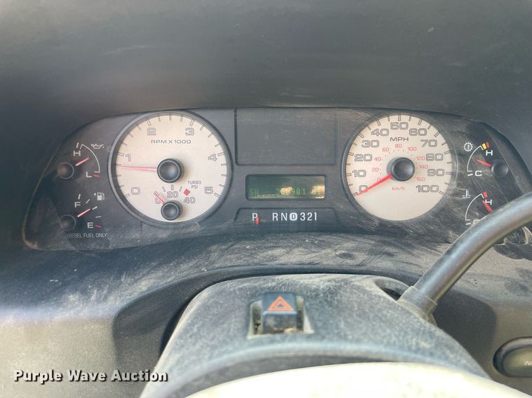 image for item LV9859 2005 Ford F350 Super Duty  Crew Cab pickup truck