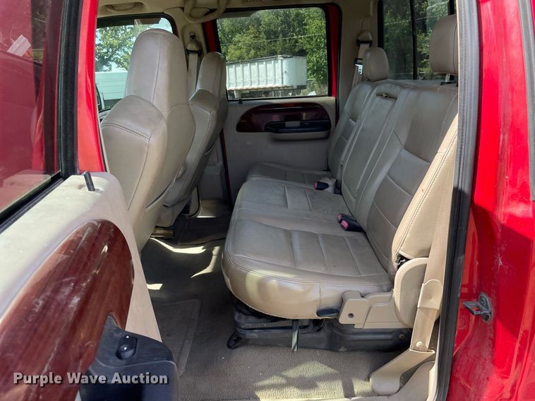 image for item LV9859 2005 Ford F350 Super Duty  Crew Cab pickup truck