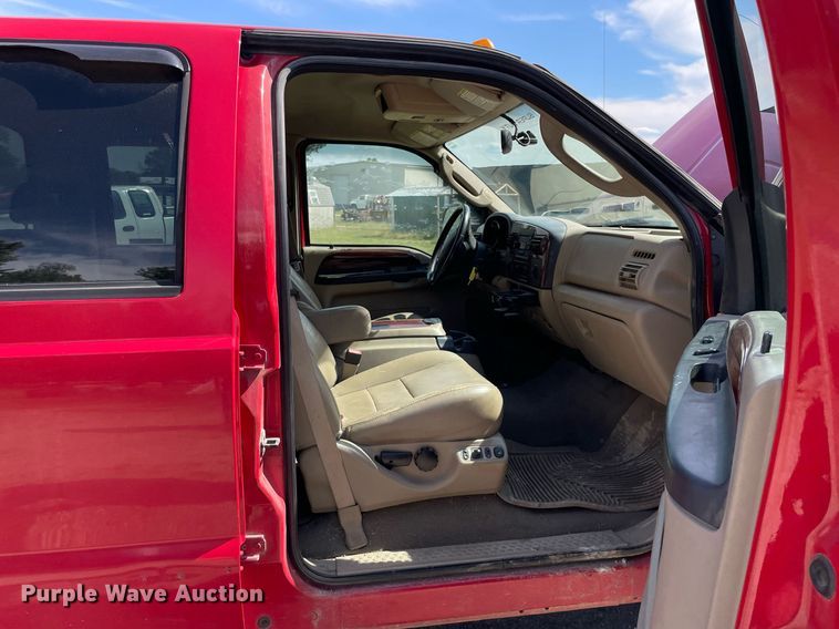 image for item LV9859 2005 Ford F350 Super Duty  Crew Cab pickup truck