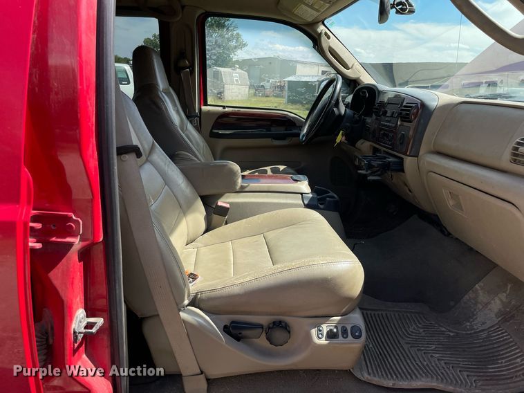 image for item LV9859 2005 Ford F350 Super Duty  Crew Cab pickup truck