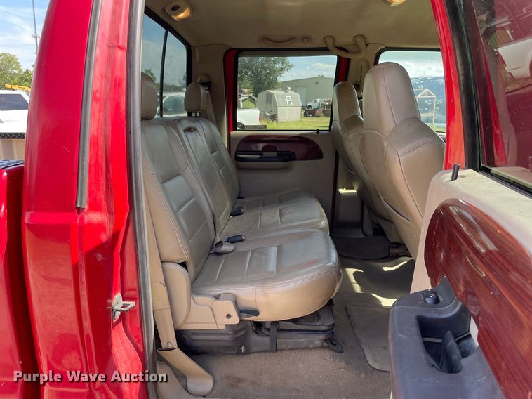 image for item LV9859 2005 Ford F350 Super Duty  Crew Cab pickup truck