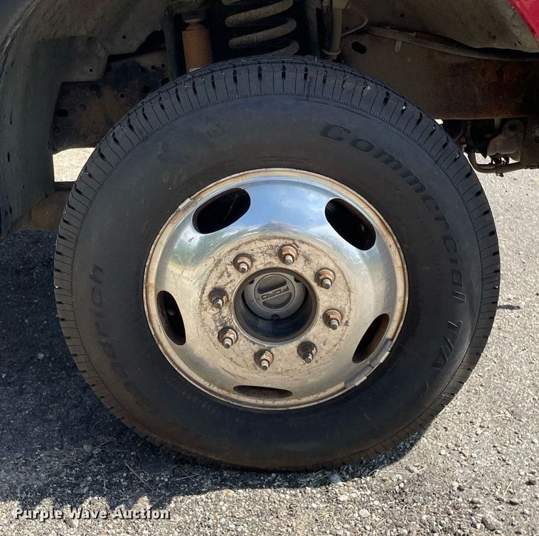 image for item LV9859 2005 Ford F350 Super Duty  Crew Cab pickup truck