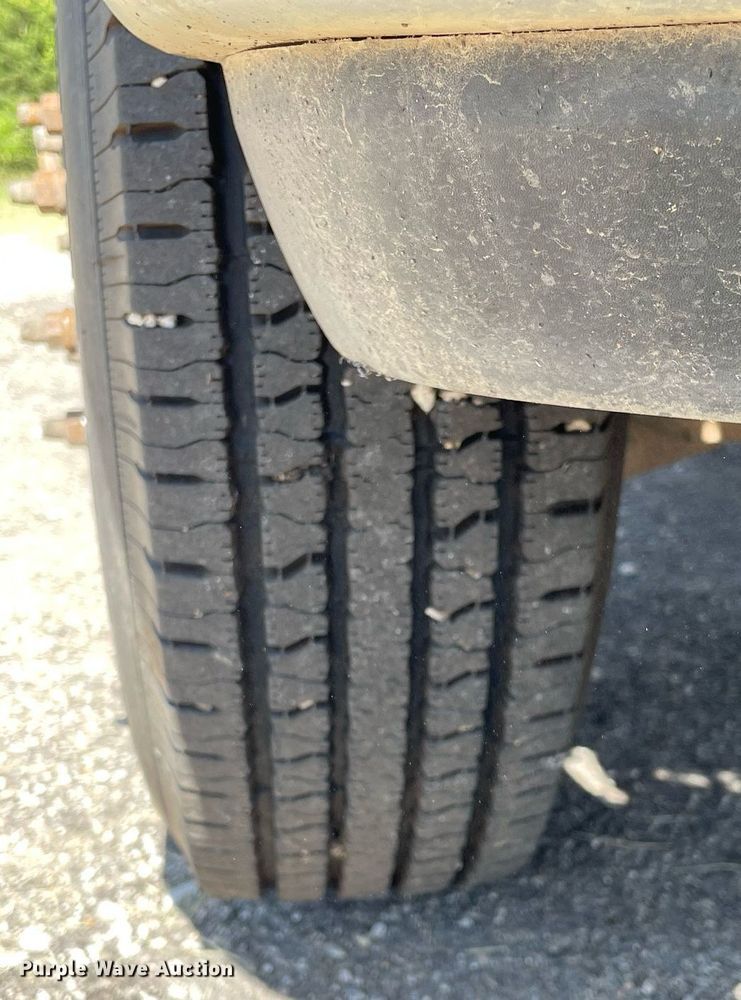 image for item LV9859 2005 Ford F350 Super Duty  Crew Cab pickup truck