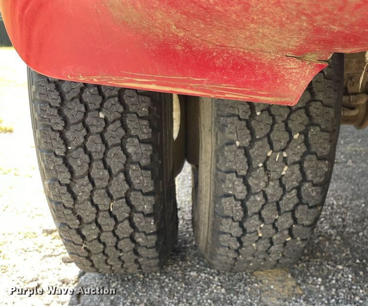 image for item LV9859 2005 Ford F350 Super Duty  Crew Cab pickup truck