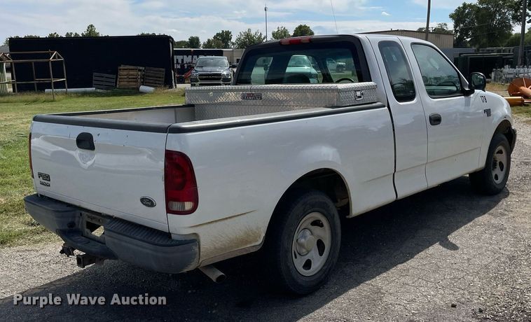 image for item LV9860 2002 Ford F150 XL  SuperCab pickup truck