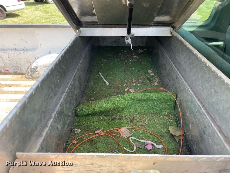 image for item LV9860 2002 Ford F150 XL  SuperCab pickup truck