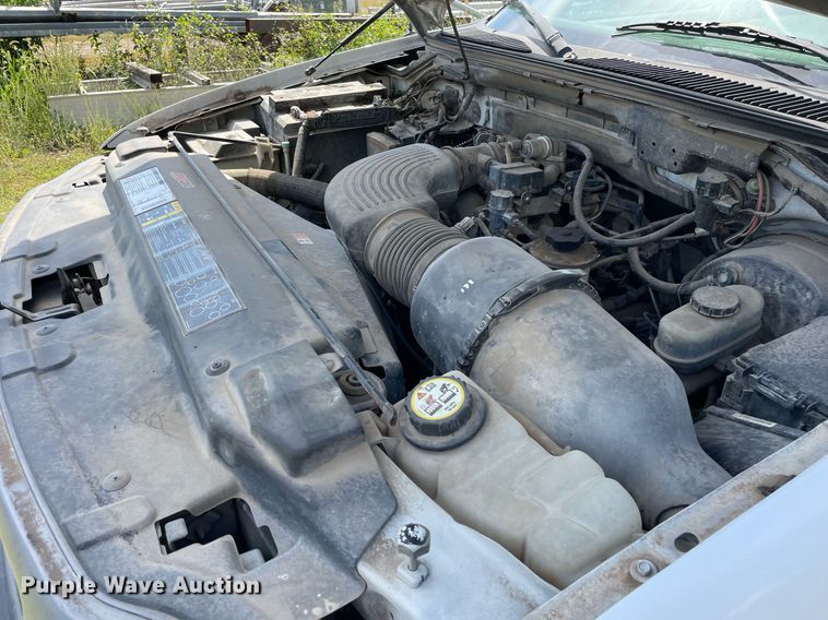 image for item LV9860 2002 Ford F150 XL  SuperCab pickup truck