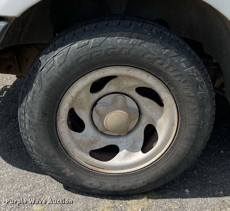 image for item LV9860 2002 Ford F150 XL  SuperCab pickup truck