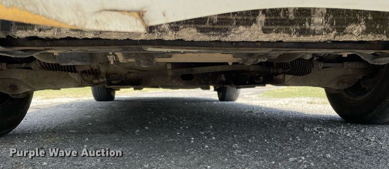 image for item LV9861 2004 Ford Crown Victoria  Police Interceptor