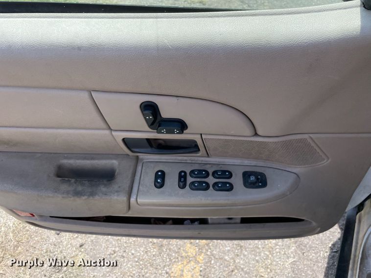 image for item LV9861 2004 Ford Crown Victoria  Police Interceptor