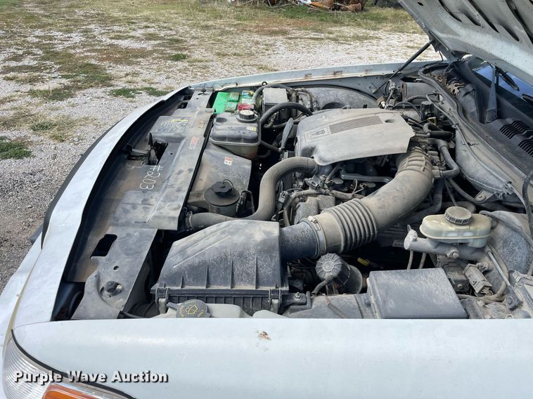 image for item LV9861 2004 Ford Crown Victoria  Police Interceptor