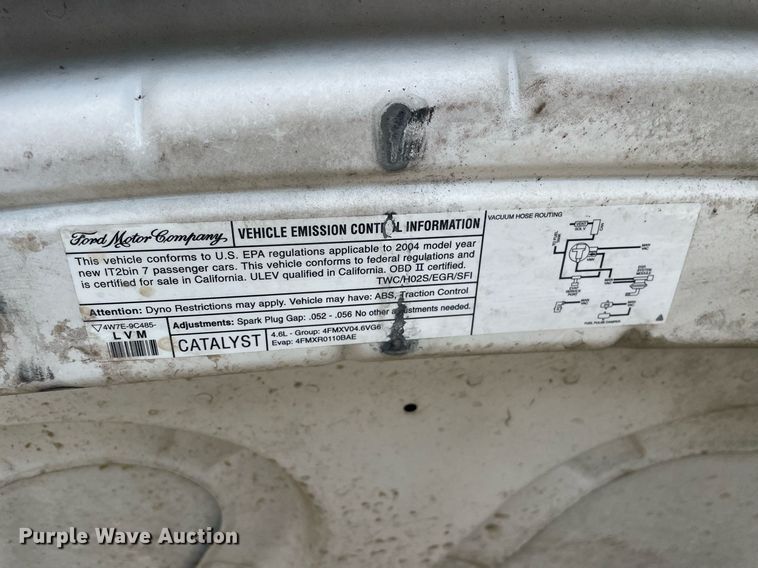 image for item LV9861 2004 Ford Crown Victoria  Police Interceptor