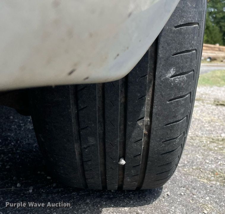 image for item LV9861 2004 Ford Crown Victoria  Police Interceptor