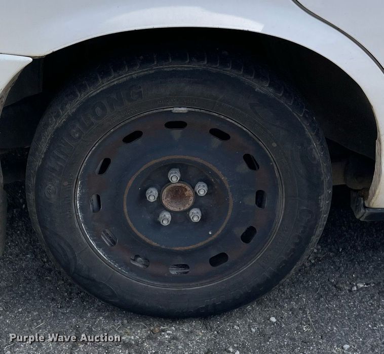 image for item LV9861 2004 Ford Crown Victoria  Police Interceptor