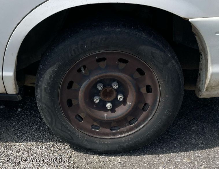 image for item LV9861 2004 Ford Crown Victoria  Police Interceptor