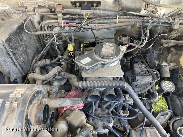 image for item LV9865 1991 Ford F700  tank truck