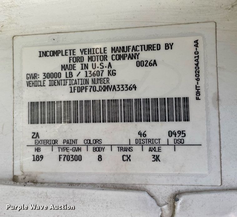 image for item LV9865 1991 Ford F700  tank truck