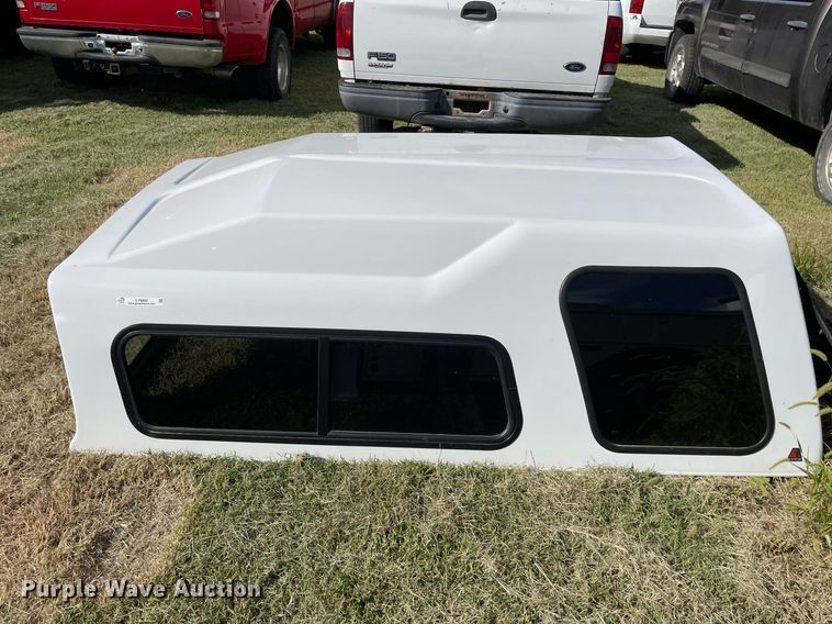 image for item LV9866 Leer  pickup truck topper