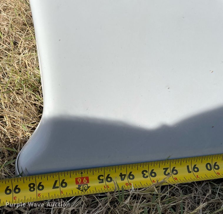 image for item LV9866 Leer  pickup truck topper