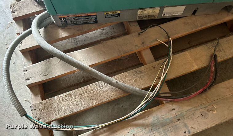 image for item MD9035 Onan CMM 5500  generator