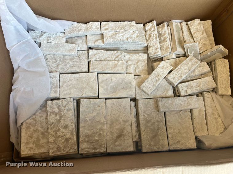 image for item MG9470 Approximately 190 pieces of rock veneer